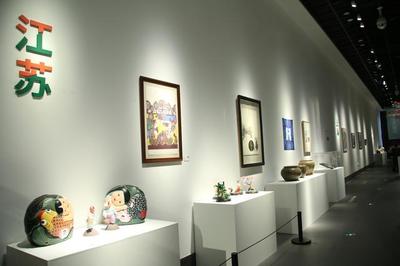 丹青共繪江南韻 長(zhǎng)三角藝術(shù)融合交流展，一展盡覽滬蘇浙皖文化魅力
